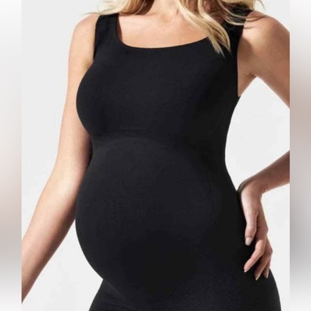 $15 sale Everyday maternity belly support tank top no tags very stretchy NWOT